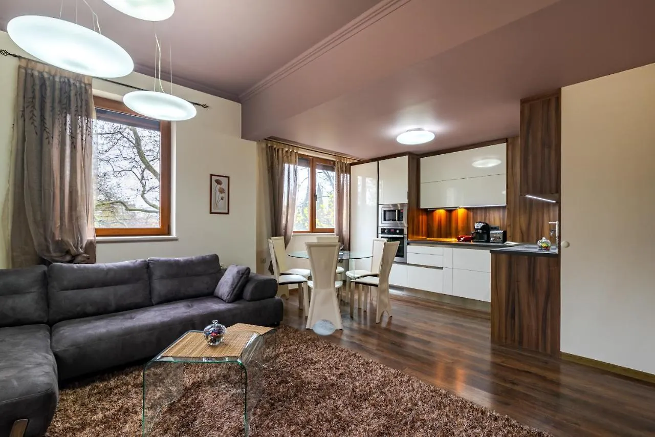 Cosy Luxury Flat In The Centrum- 90Sqm - 3 Rooms. 바르나 0*,  불가리아